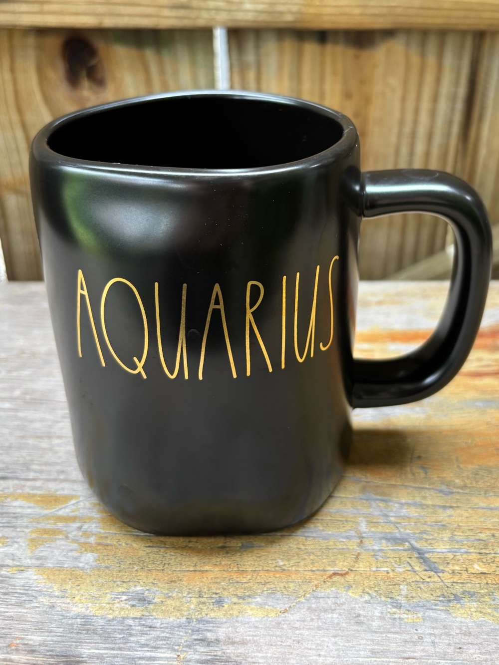 Rae Dunn Black & Gold Aquarius Zodiac Astrology Large Ceramic Coffee Mug 20oz